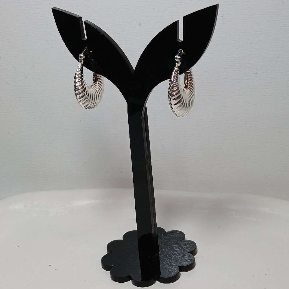 گوشواره حلقه‌ای شیاردار