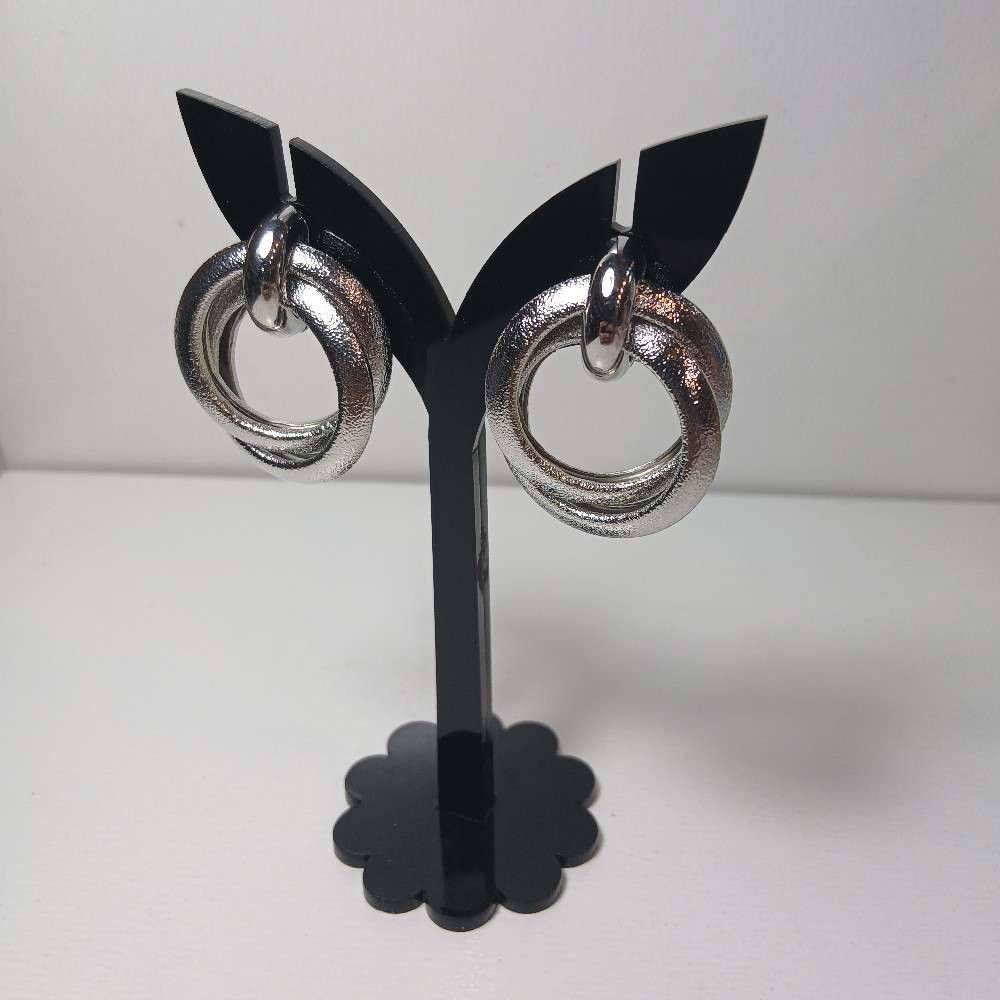 گوشواره حلقه‌ای نقره‌ای