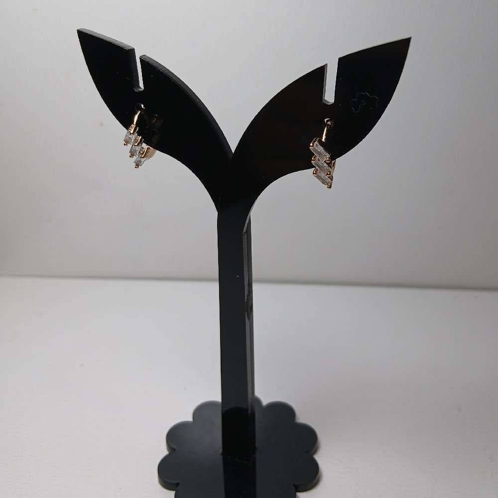 گوشواره حلقه‌ای نگین
