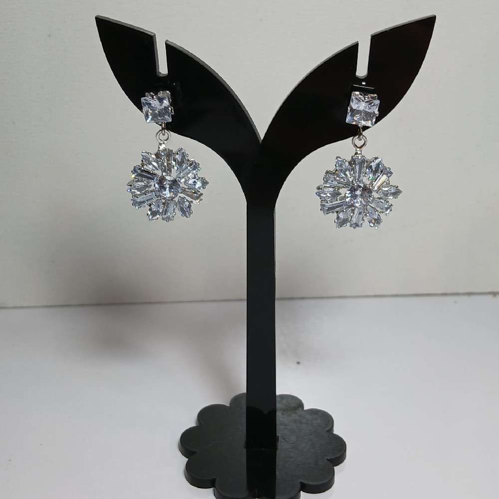 گوشواره برف طرح جواهر سایز۱