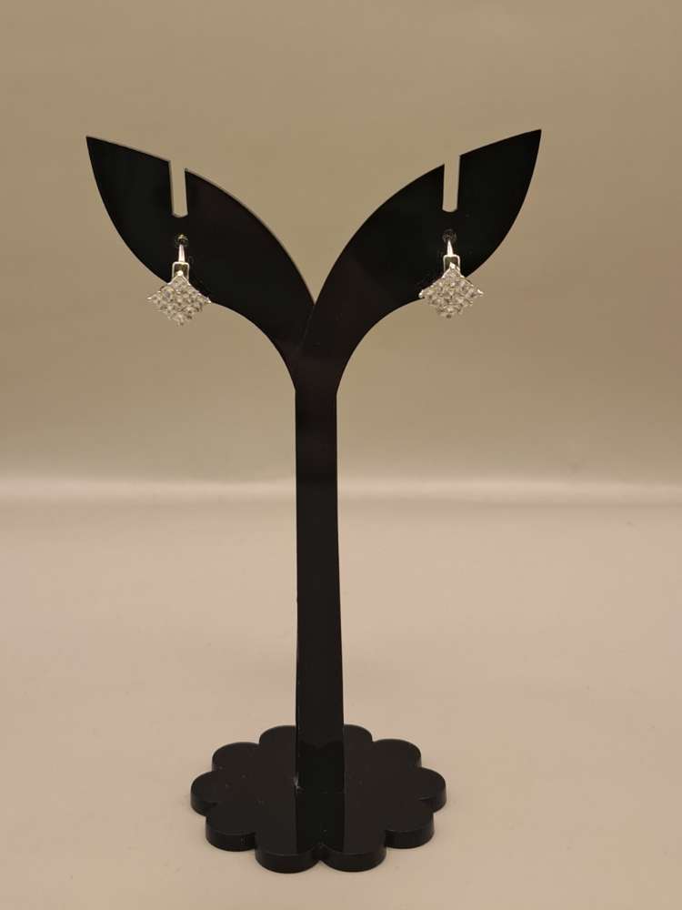گوشواره حلقه ای طرح لوزی نگین دار